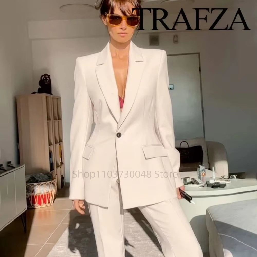 Women Formal Wear With Blazer - Damski garnitur biurowy: marynarka i spodnie,